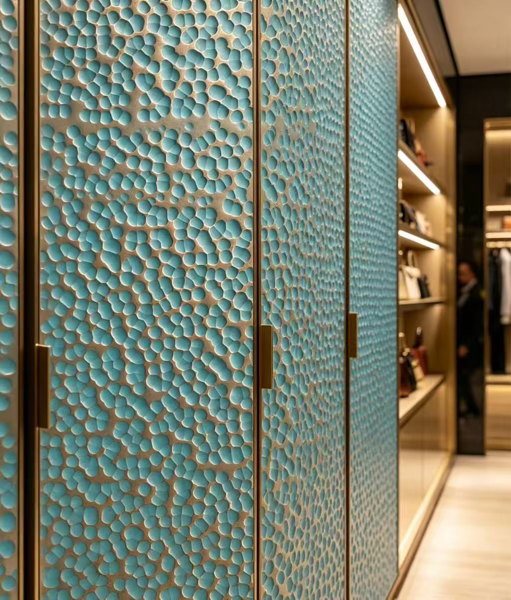 Pebble panel door detail