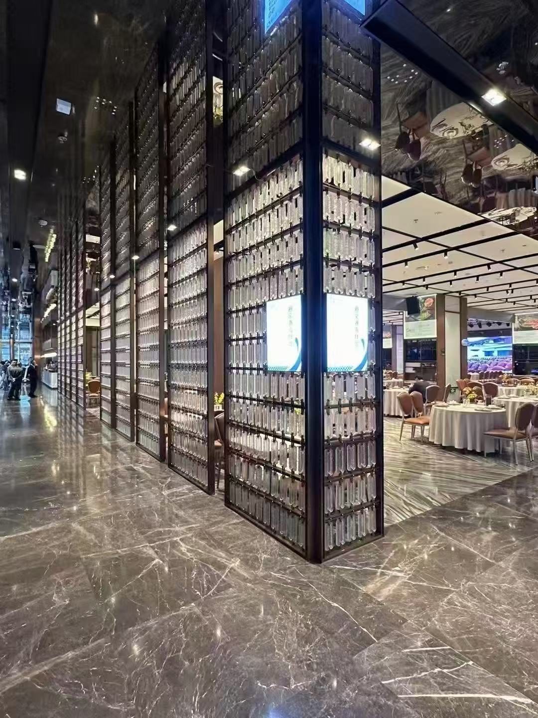 Glass Partition Restaurant Side